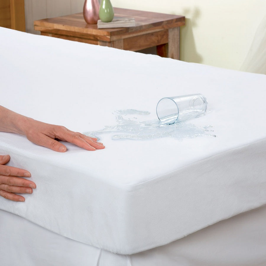 Waterproof bed cover - NON BRANDED SUPERMARKET